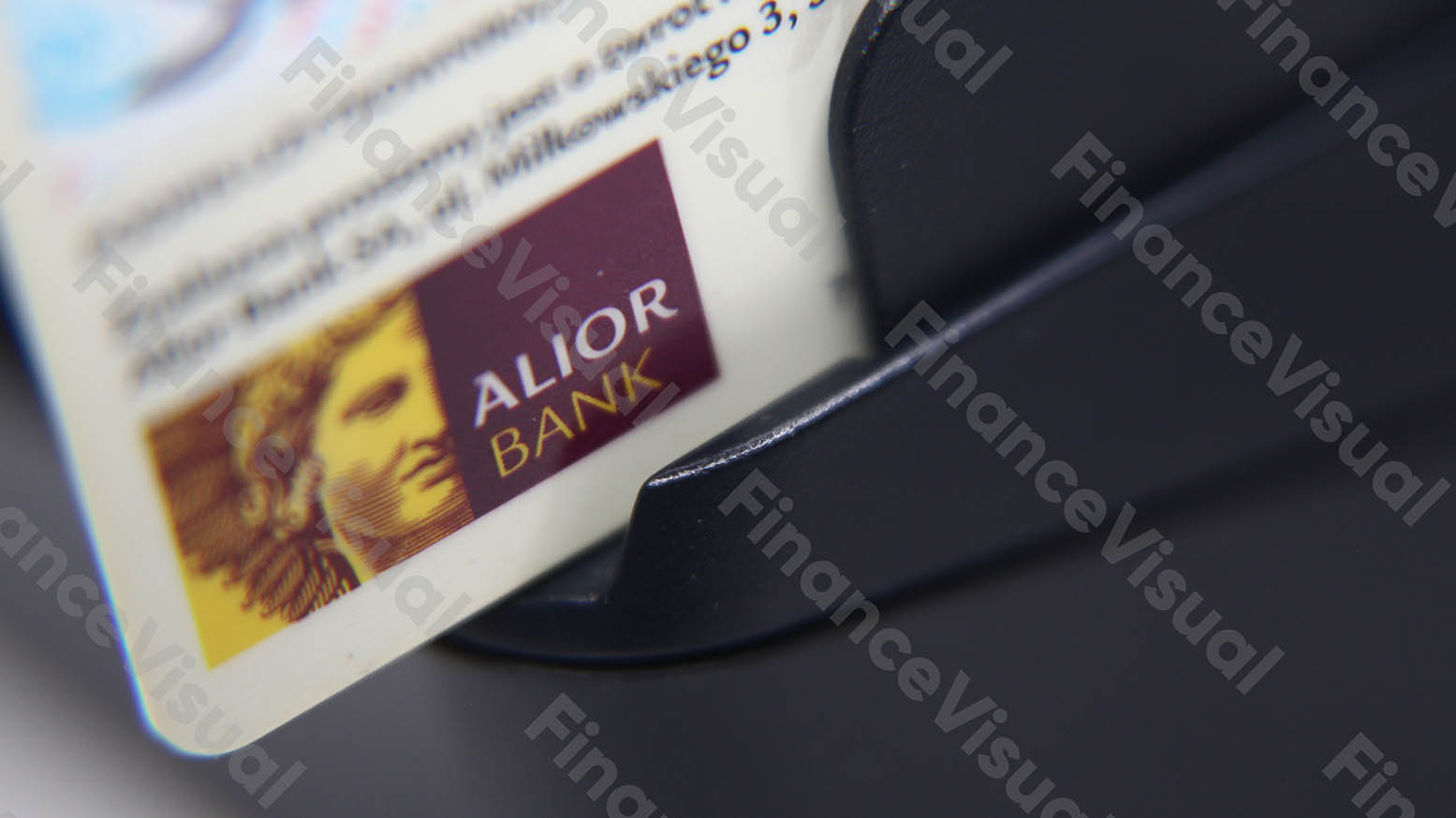 Alior Bank, karta płatnicza, terminal płatniczy, logo banku