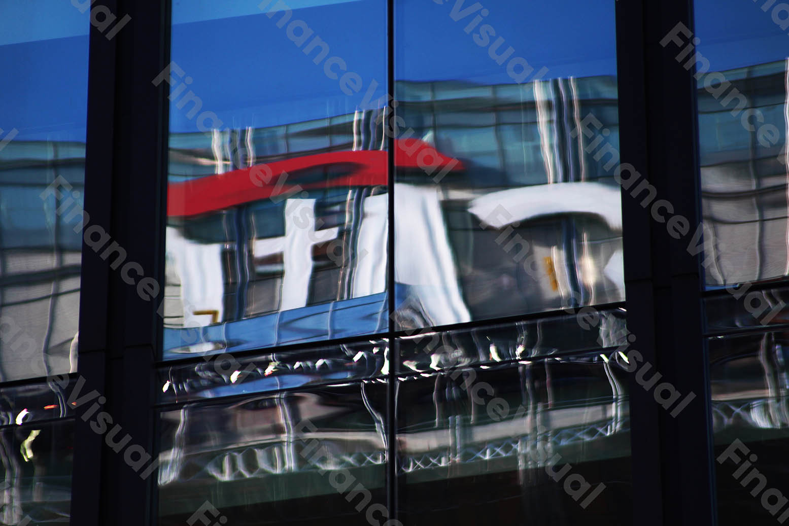 Citibank logo odbicie w szybie