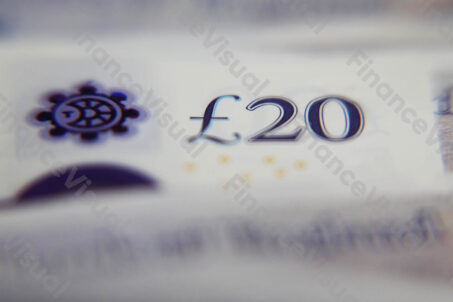 Funt brytyjski GBP 17