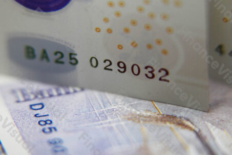 Funt brytyjski GBP 18