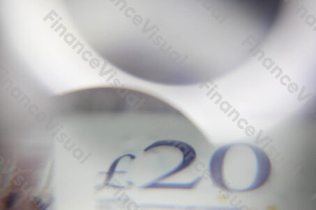 Funt brytyjski GBP 36