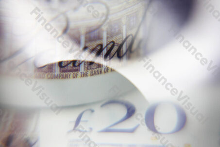 Funt brytyjski GBP 37