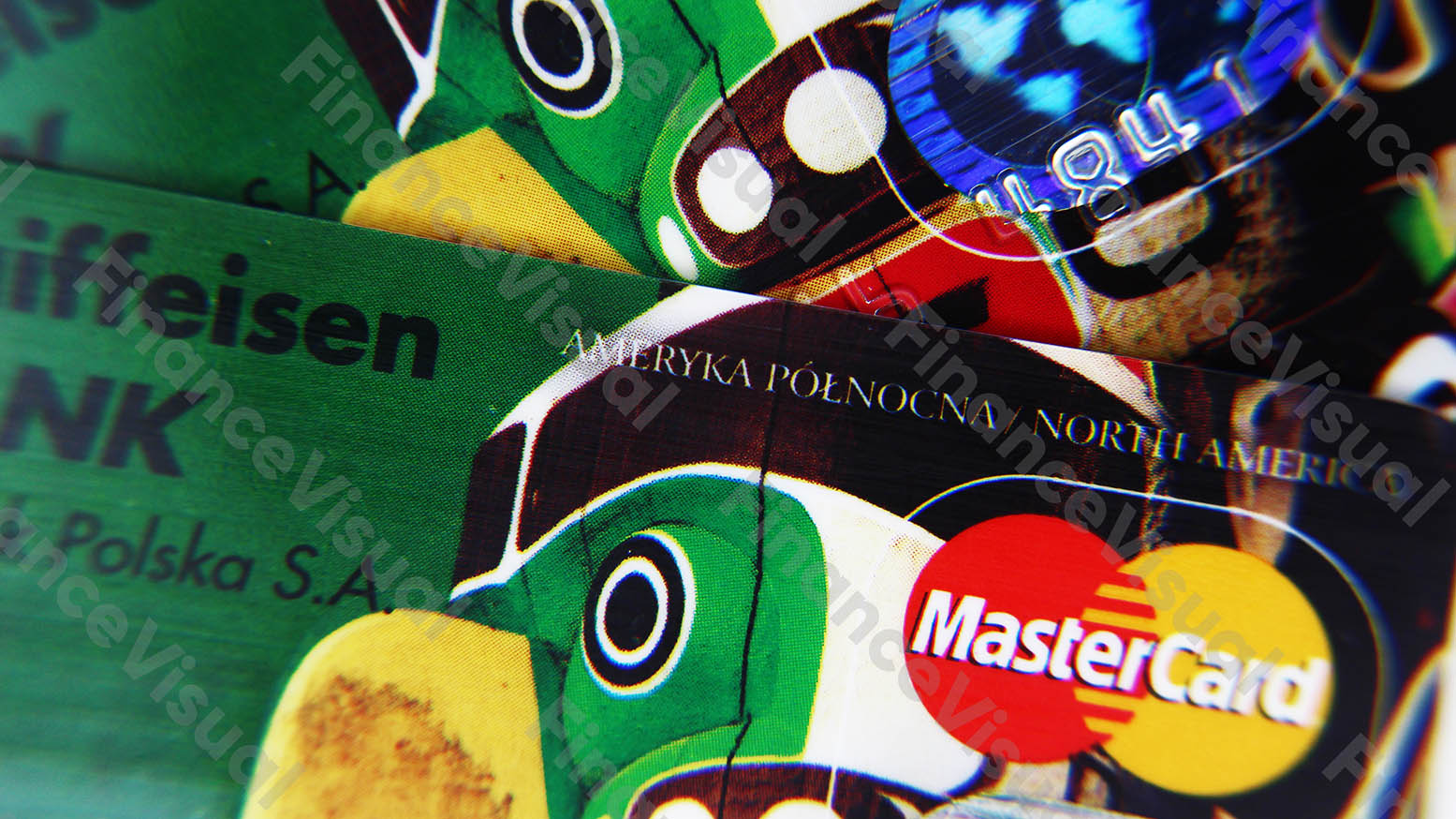 Karta Raiffeisen papugi wakacje