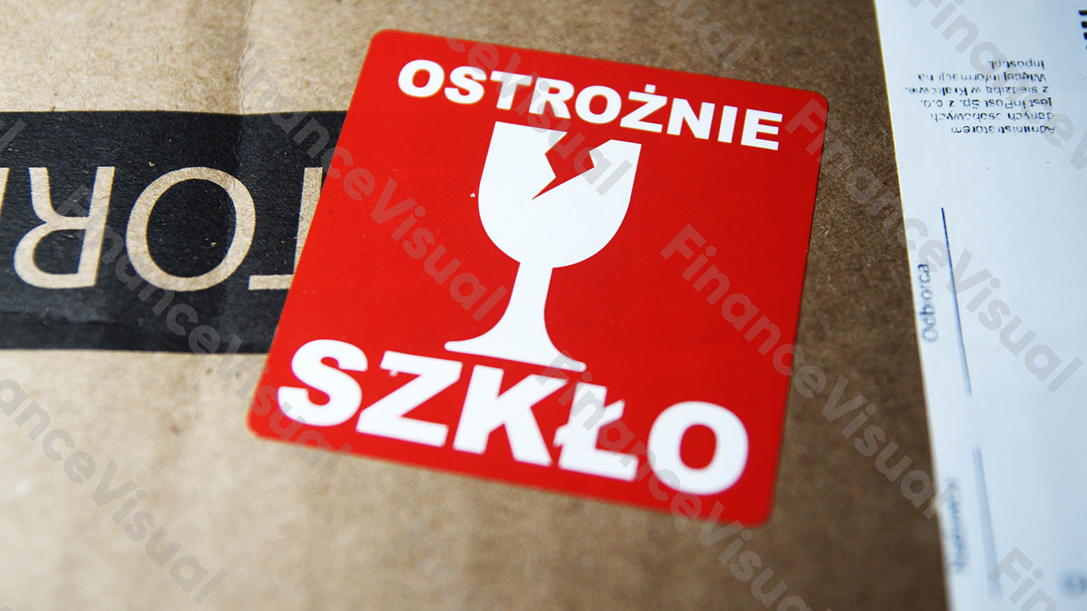 Paczka uwaga szkło