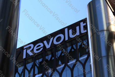 Revolut centrala