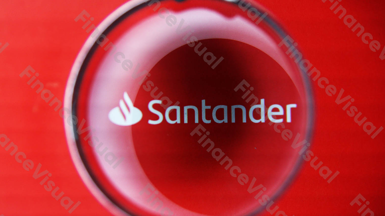 Santander Bank lupa
