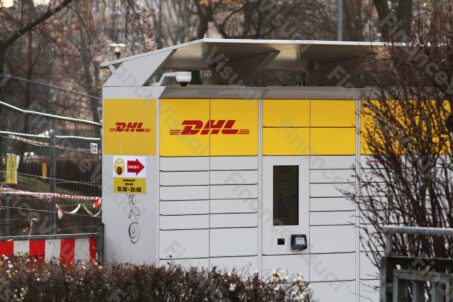 DHL paczkomat 1