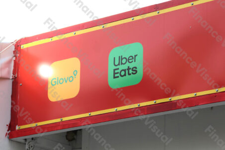 Glovo Uber Eats logos 1