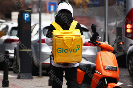 Glovo kurier 33