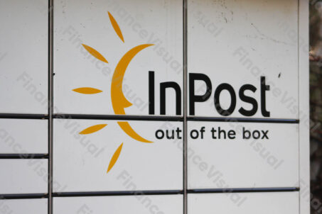 InPost paczkomat logo noc