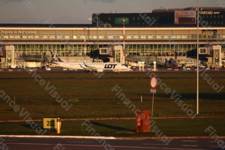 LOT Okęcie 8