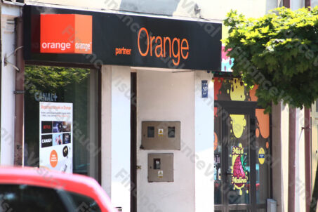 Orange salon