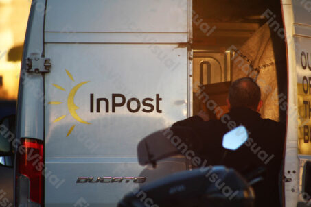 InPost kurier samochód 1