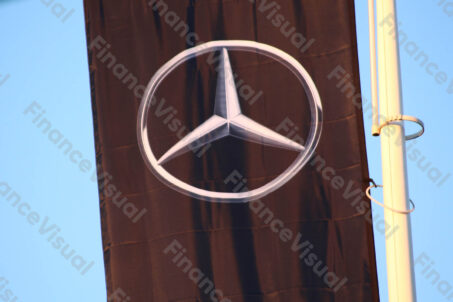 Mercedes logo