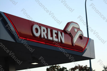 Orlen logo wieczór