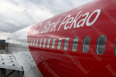 Samolot Bank Pekao LOT 12