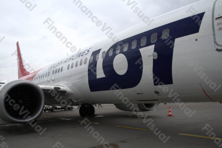 Samolot Bank Pekao LOT 18