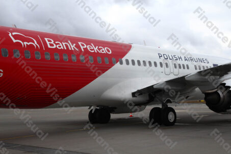 Samolot Bank Pekao LOT 3