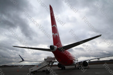 Samolot Bank Pekao LOT 8