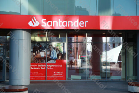 Santander Bank Rondo ONZ 1