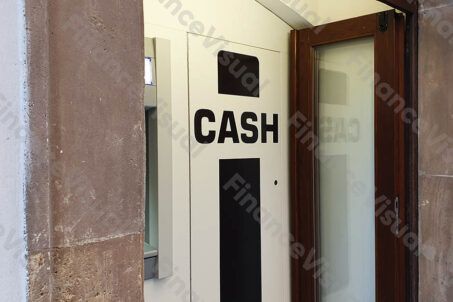 Cash gotówka bankomat