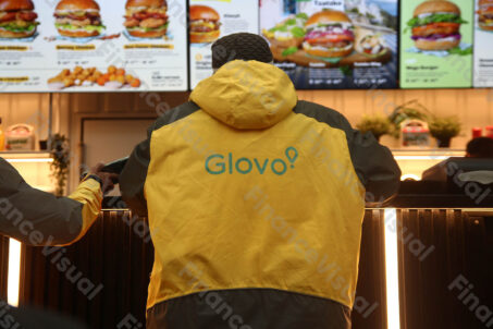 Glovo kurier burgery 2