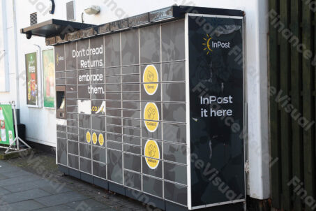 InPost paczkomat Londyn 10