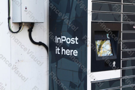 InPost paczkomat Londyn 3