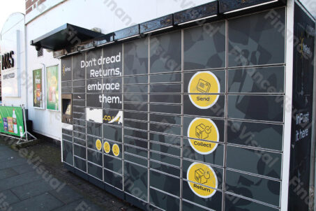 InPost paczkomat Londyn 6