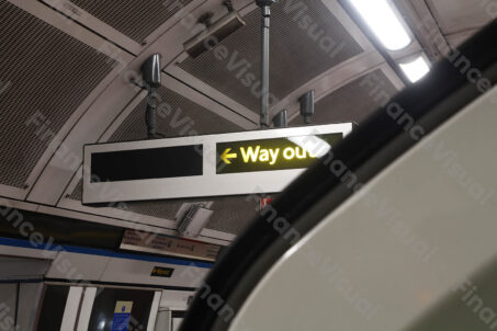 Metro Londyn way out wyjście