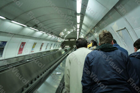 Metro Praga schody ruchome