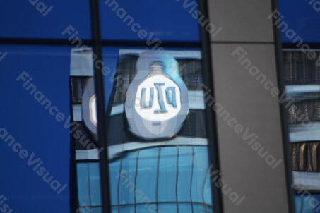 PZU logo odbicie 1