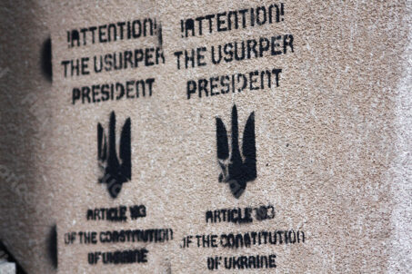 Prezydent uzurpator graffiti