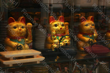 Chińskie koty szczęścia 2