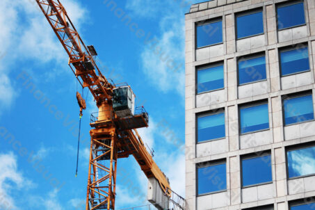 Dźwig żuraw budowa