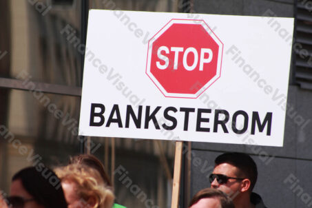 Manifestacja Stop Bankowemu Bezprawiu 12