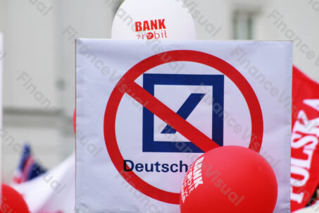 Manifestacja Stop Bankowemu Bezprawiu 83