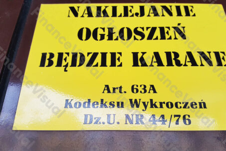 Naklejanie ogłoszeń karane