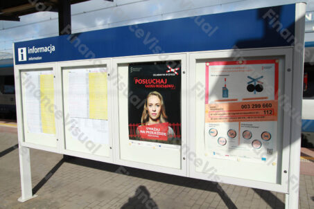 Peron - tablica informacyjna