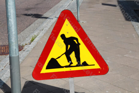 Roboty drogowe znak