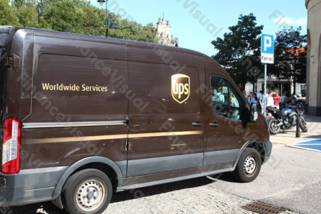 UPS furgonetka 1