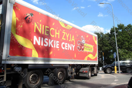 Biedronka ciężarówka