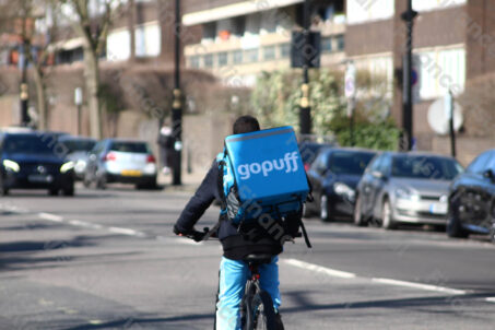 Gopuff kurier