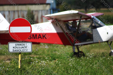 Lotnisko - kołowanie samolotów 2