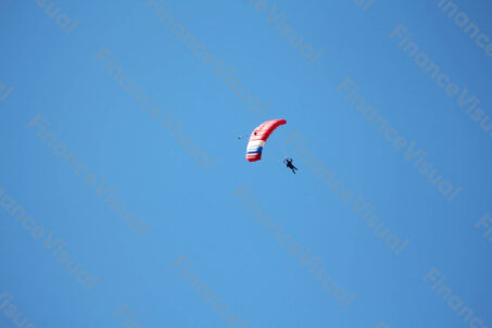 Skok ze spadochronem 4