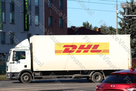 DHL ciężarówka cargo