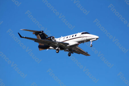 Embraer Phenom 300 1