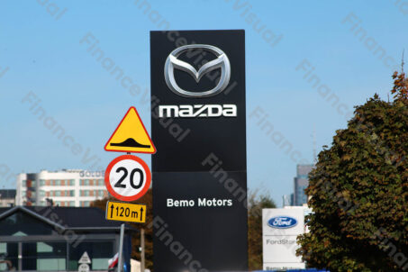 Mazda salon 1