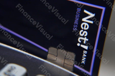 Nest Bank - karta płatnicza 12