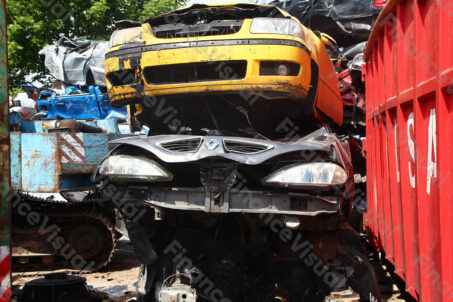 Wrak samochód złom 16